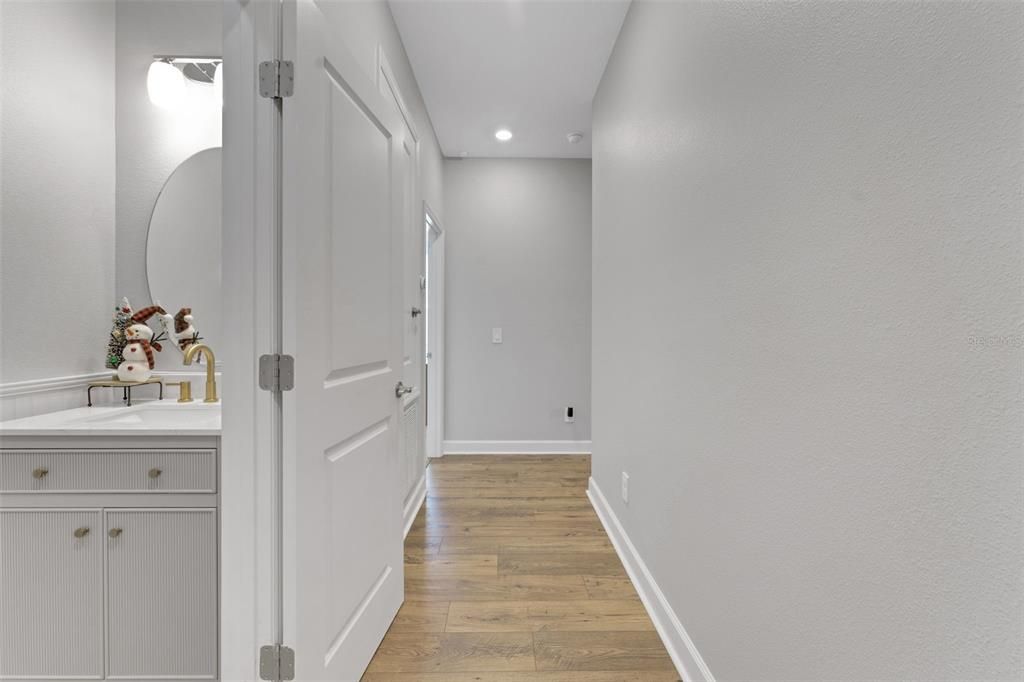 На продажу: $629,900 (4 спален, 3 ванн, 2713 Квадратных фут)