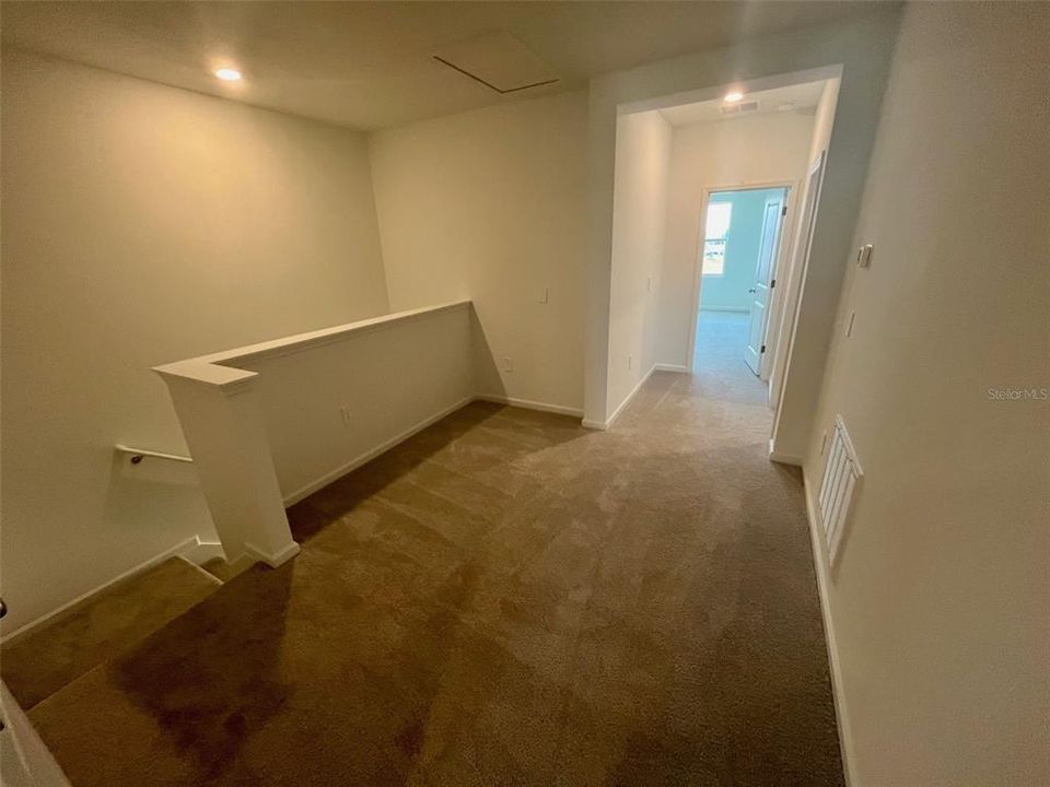 For Rent: $1,900 (3 beds, 2 baths, 1787 Square Feet)