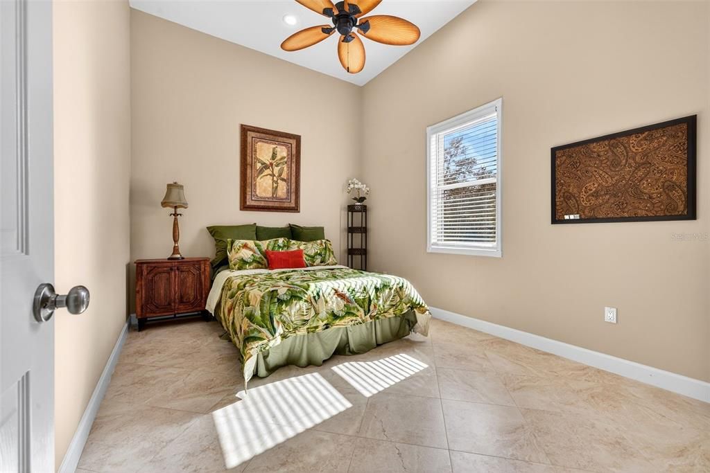 En Venta: $2,595,000 (5 camas, 4 baños, 3691 Pies cuadrados)