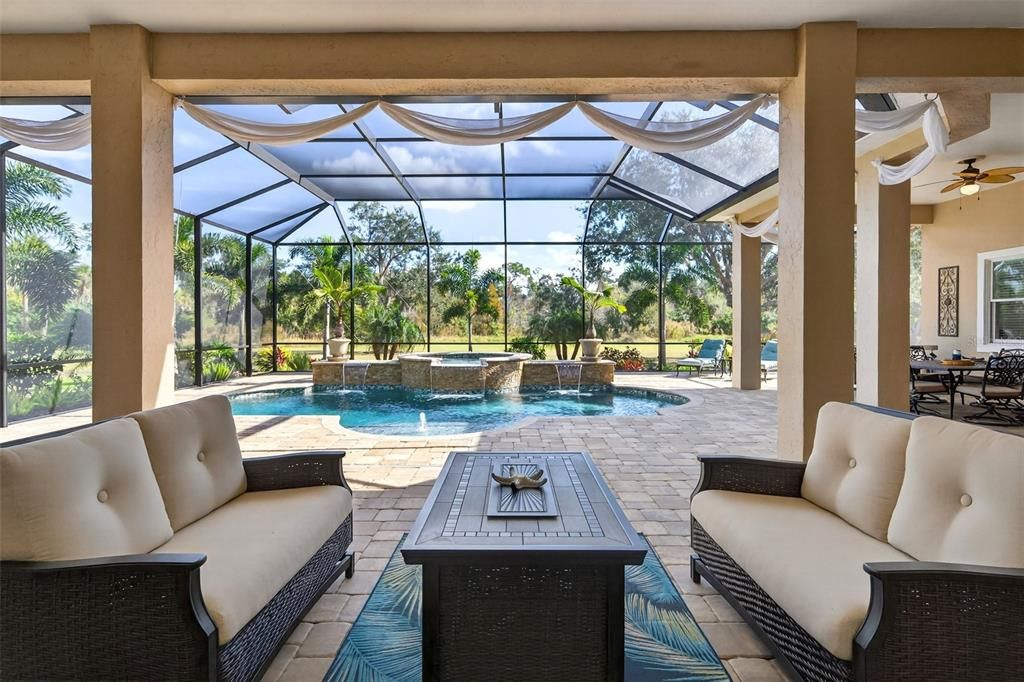 En Venta: $2,595,000 (5 camas, 4 baños, 3691 Pies cuadrados)