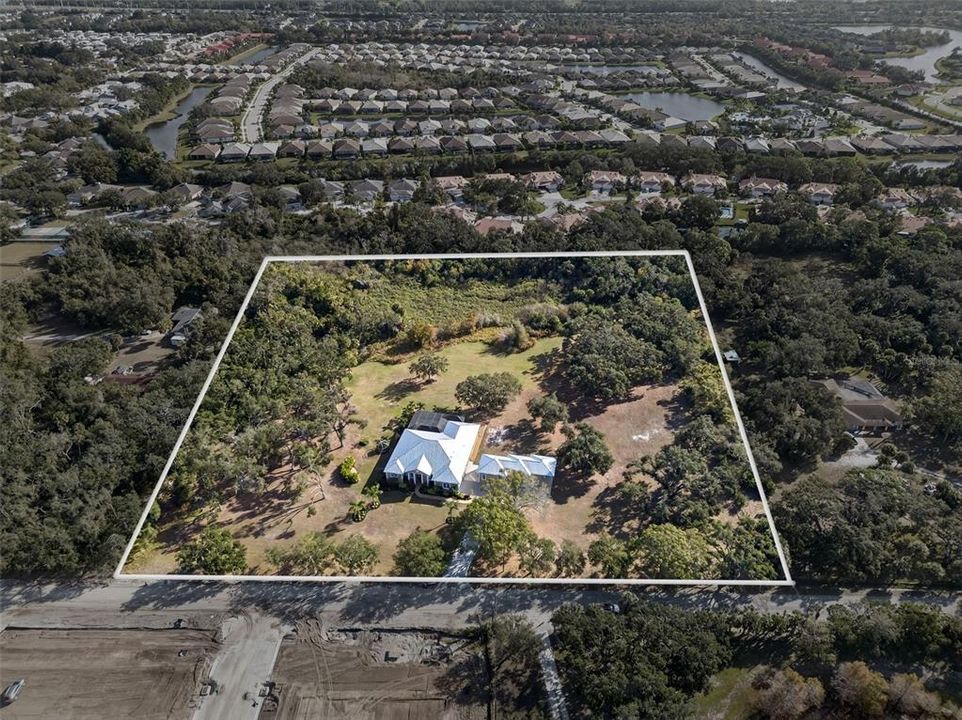 En Venta: $2,595,000 (5 camas, 4 baños, 3691 Pies cuadrados)