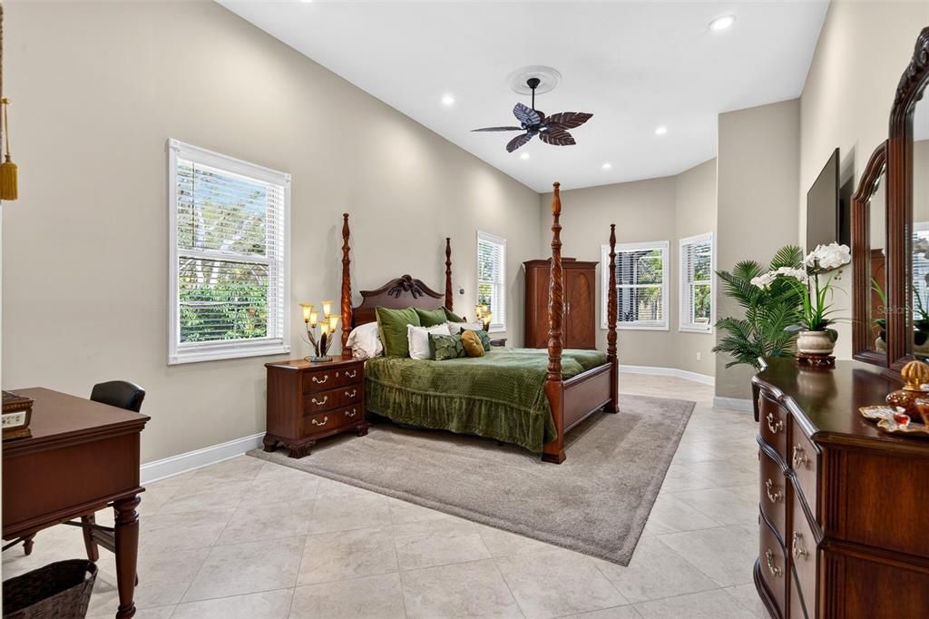 En Venta: $2,595,000 (5 camas, 4 baños, 3691 Pies cuadrados)