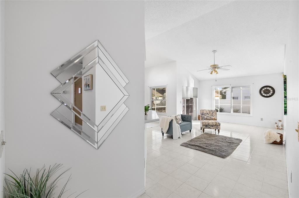 En Venta: $399,999 (3 camas, 2 baños, 1241 Pies cuadrados)