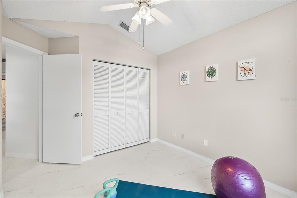 En Venta: $399,999 (3 camas, 2 baños, 1241 Pies cuadrados)