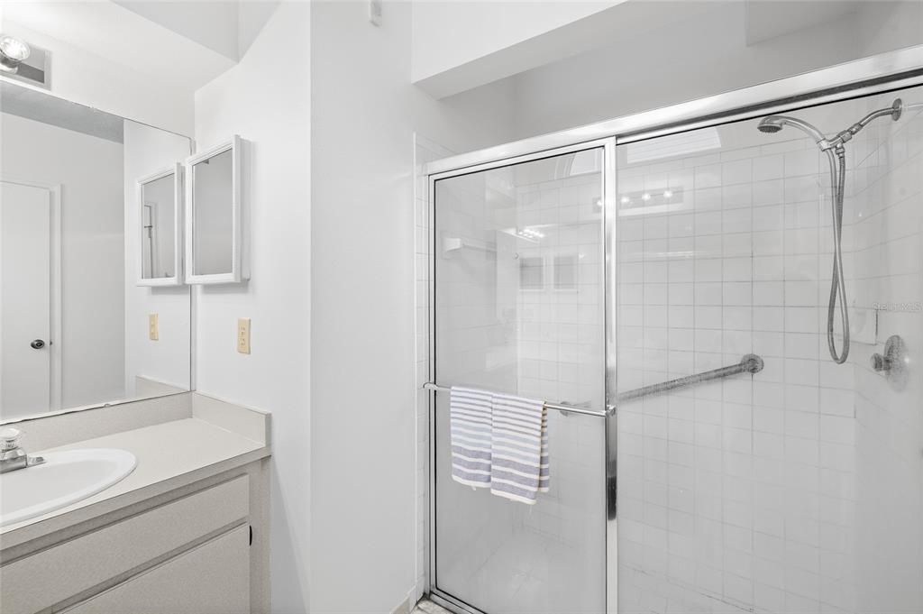 En Venta: $399,999 (3 camas, 2 baños, 1241 Pies cuadrados)