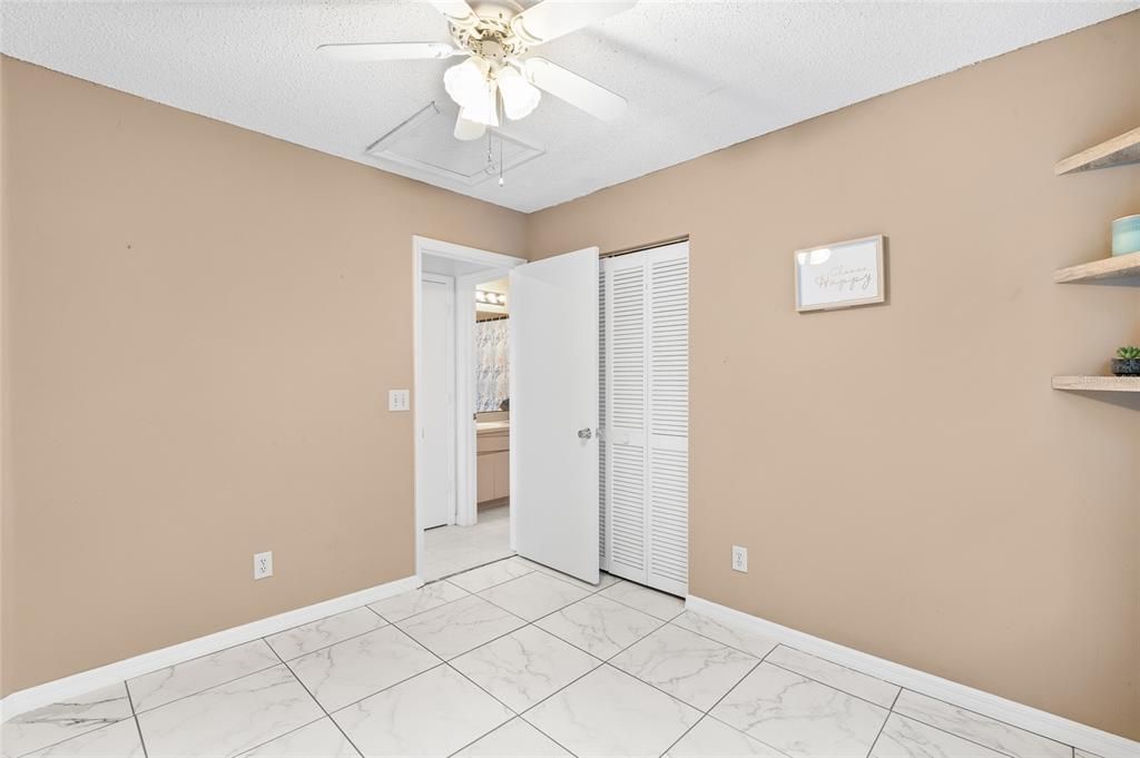 En Venta: $399,999 (3 camas, 2 baños, 1241 Pies cuadrados)