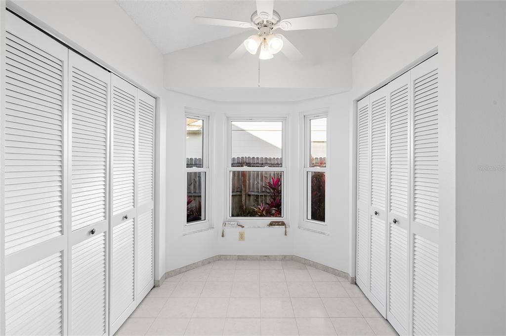 En Venta: $399,999 (3 camas, 2 baños, 1241 Pies cuadrados)