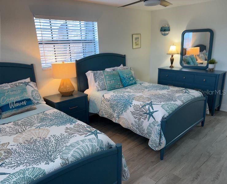 待售: $475,000 (2 贝兹, 2 浴室, 1206 平方英尺)