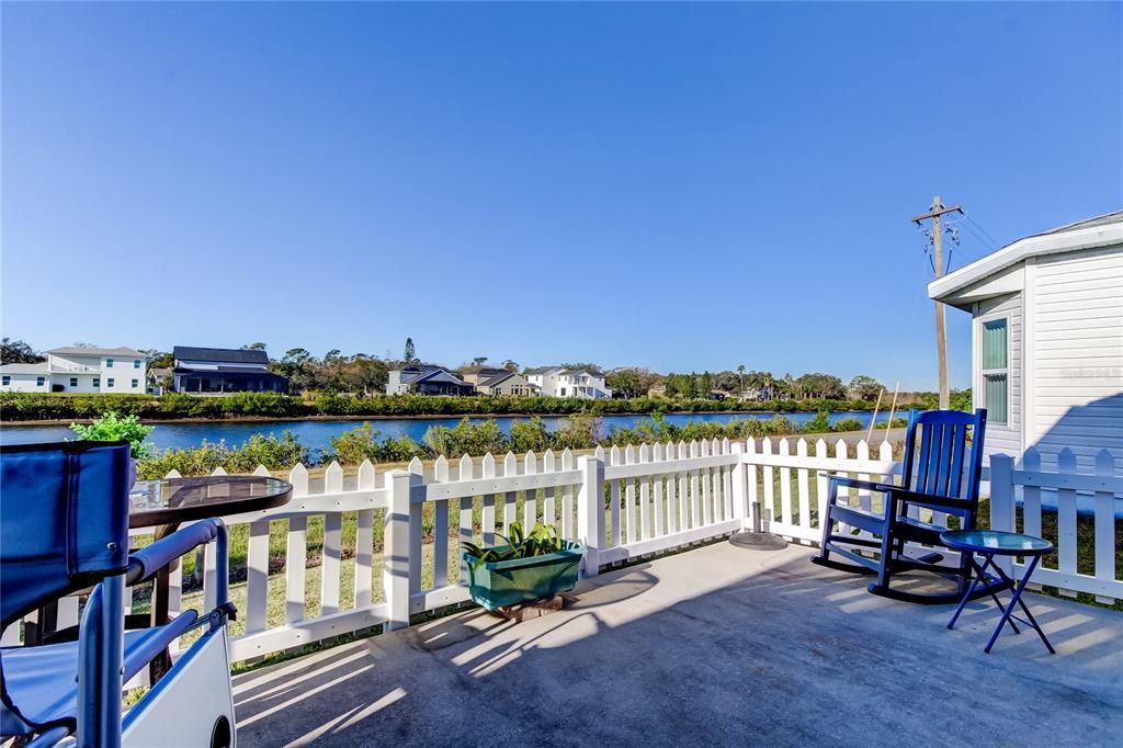 For Sale: $374,900 (2 beds, 2 baths, 1226 Square Feet)