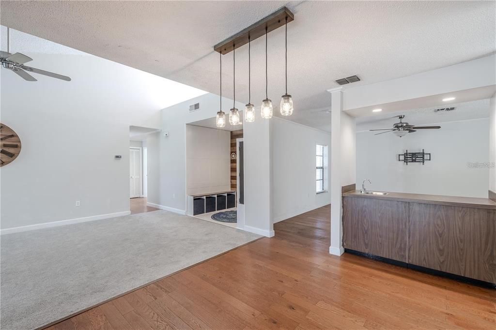 For Rent: $2,950 (3 beds, 2 baths, 1600 Square Feet)