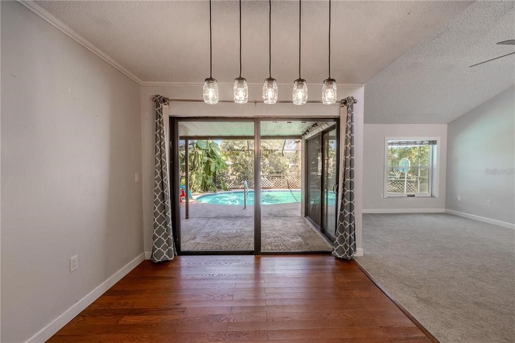 For Rent: $2,950 (3 beds, 2 baths, 1600 Square Feet)