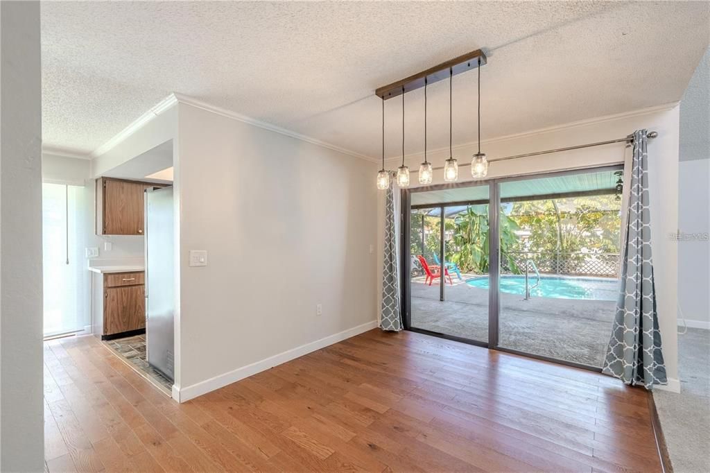 For Rent: $2,950 (3 beds, 2 baths, 1600 Square Feet)