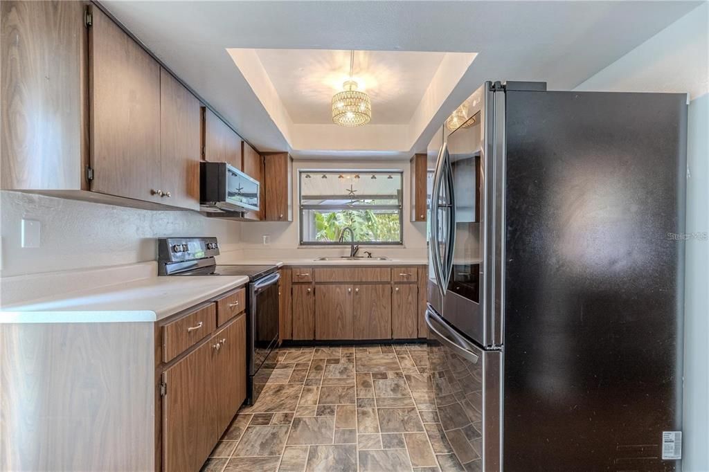 For Rent: $2,950 (3 beds, 2 baths, 1600 Square Feet)