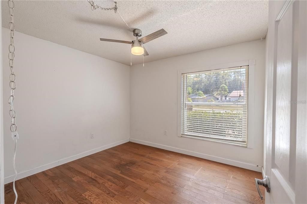 For Rent: $2,950 (3 beds, 2 baths, 1600 Square Feet)