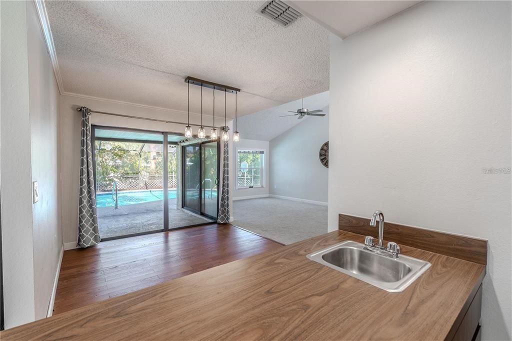 For Rent: $2,950 (3 beds, 2 baths, 1600 Square Feet)