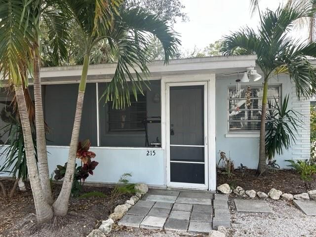 For Rent: $1,150 (1 beds, 1 baths, 560 Square Feet)