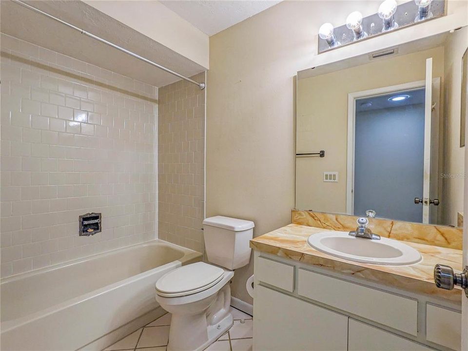 For Rent: $1,895 (3 beds, 2 baths, 1453 Square Feet)