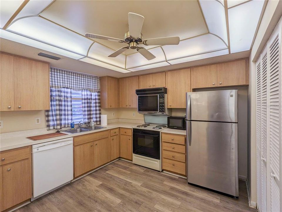 For Rent: $1,895 (3 beds, 2 baths, 1453 Square Feet)