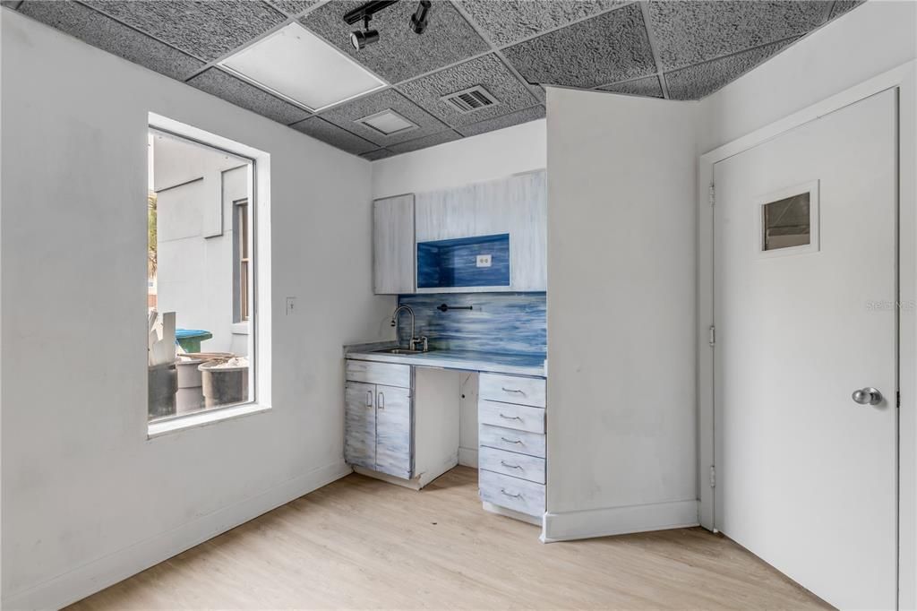 For Sale: $1,200,000 (0 beds, 0 baths, 1758 Square Feet)