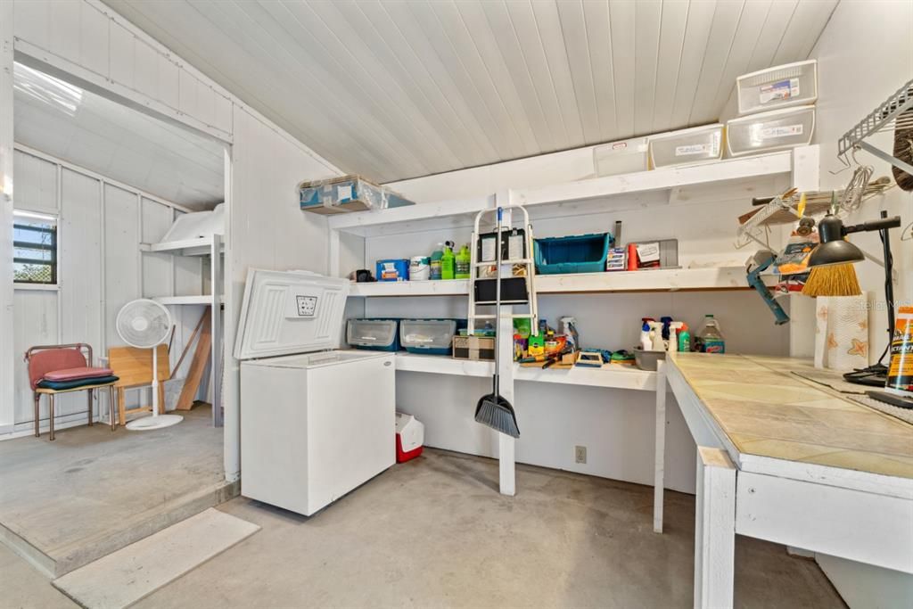 For Sale: $137,500 (2 beds, 2 baths, 960 Square Feet)