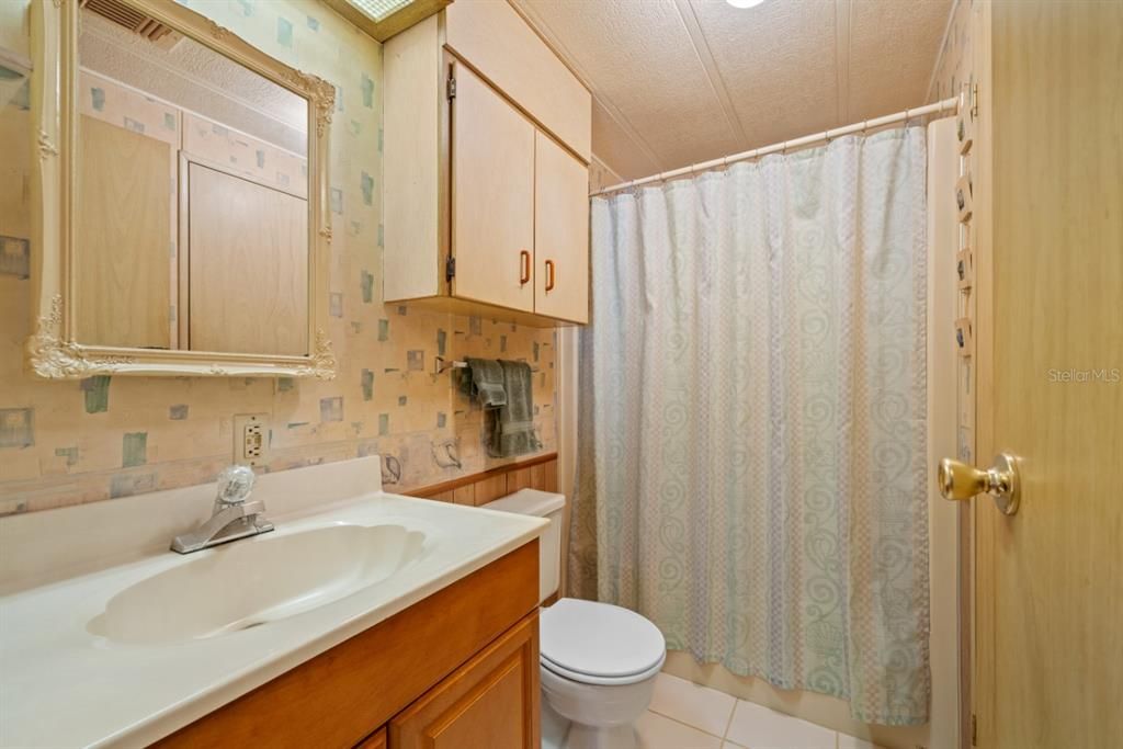 For Sale: $137,500 (2 beds, 2 baths, 960 Square Feet)