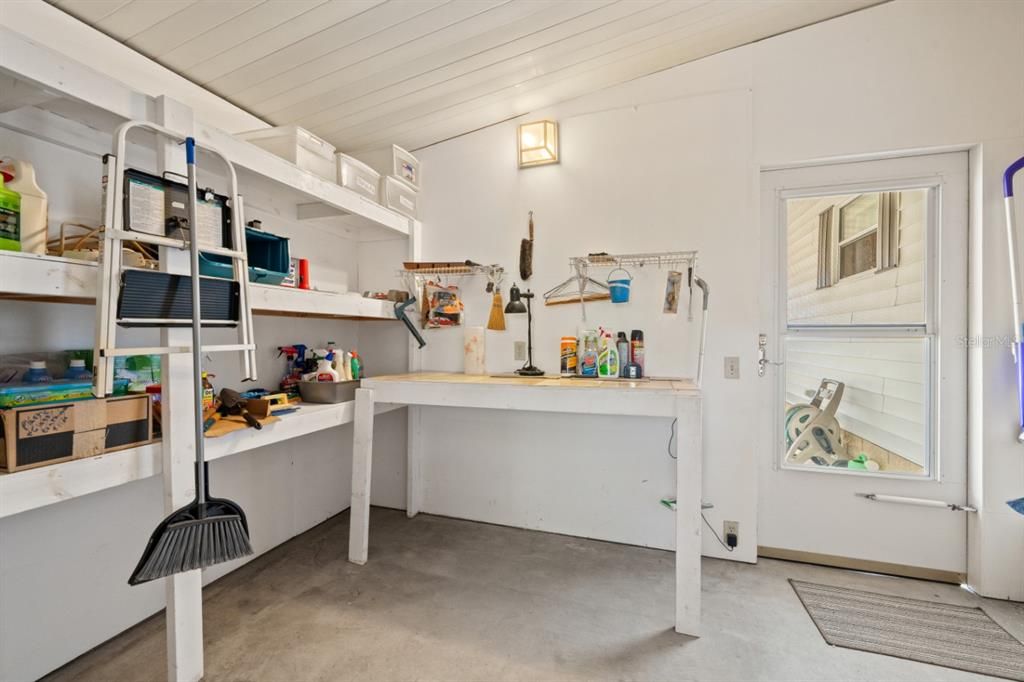 For Sale: $137,500 (2 beds, 2 baths, 960 Square Feet)