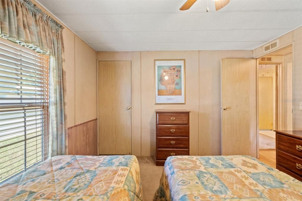 For Sale: $137,500 (2 beds, 2 baths, 960 Square Feet)