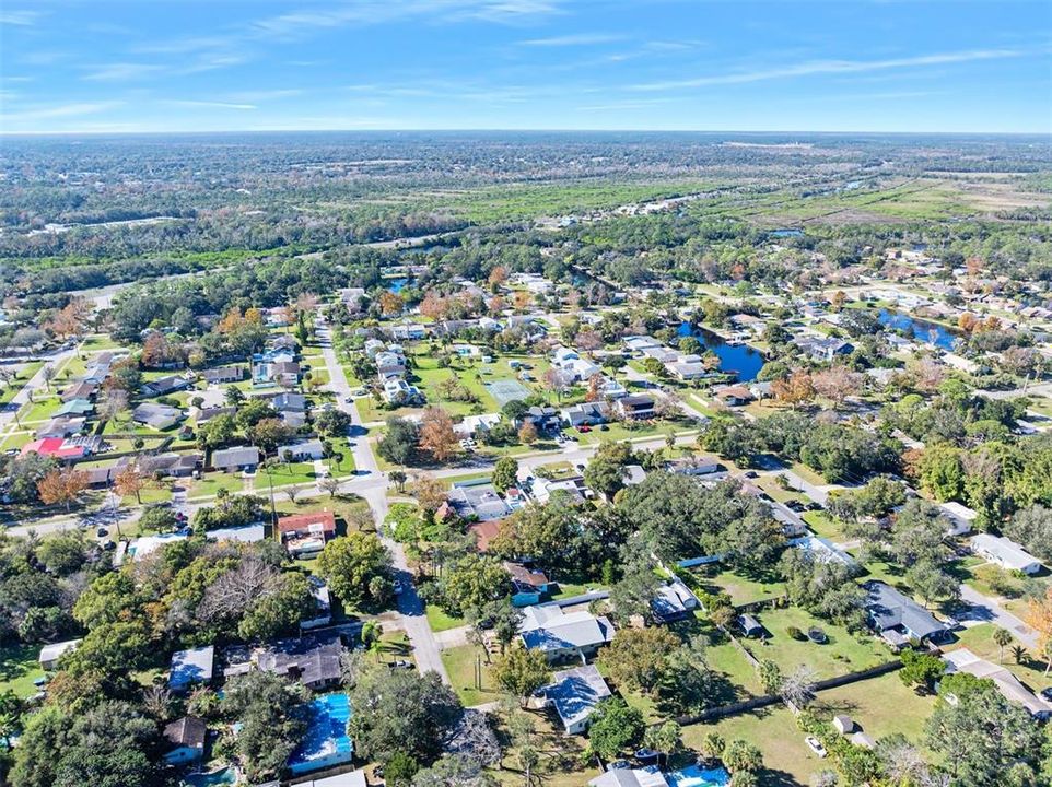 For Sale: $350,000 (3 beds, 2 baths, 1056 Square Feet)