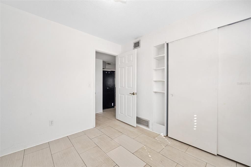 For Sale: $350,000 (3 beds, 2 baths, 1056 Square Feet)