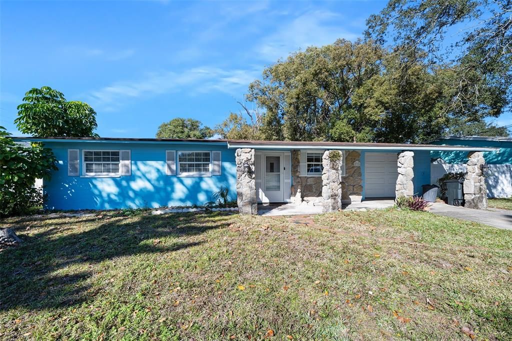 For Sale: $350,000 (3 beds, 2 baths, 1056 Square Feet)