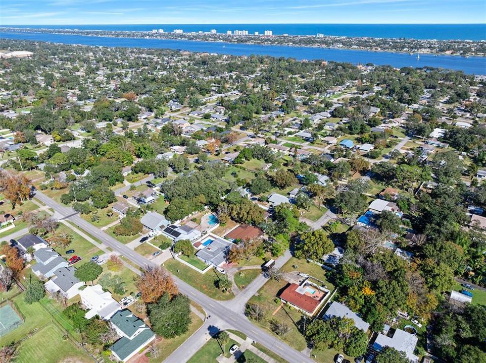 For Sale: $350,000 (3 beds, 2 baths, 1056 Square Feet)