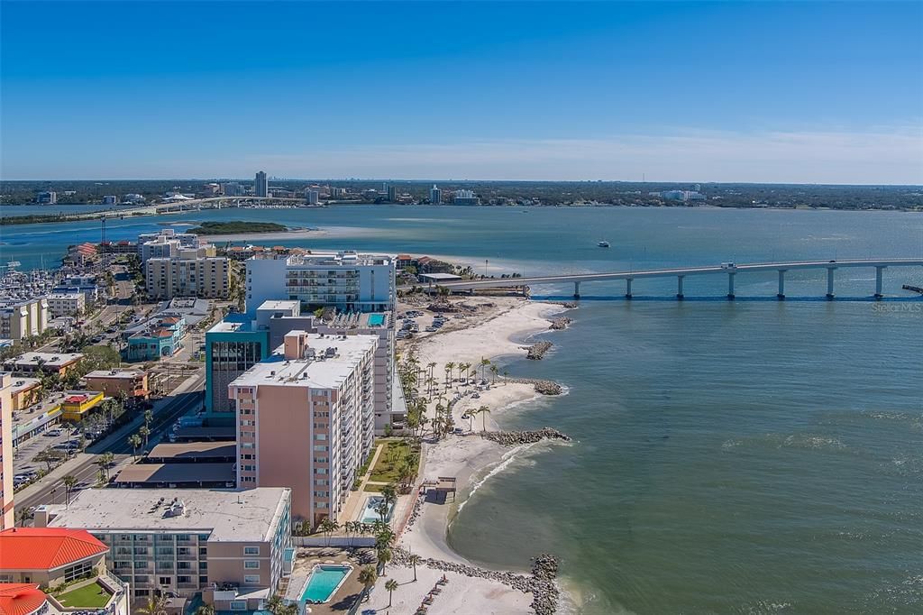 出租: $6,800 (4 贝兹, 3 浴室, 3167 平方英尺)