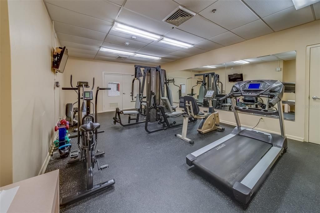 出租: $6,800 (4 贝兹, 3 浴室, 3167 平方英尺)