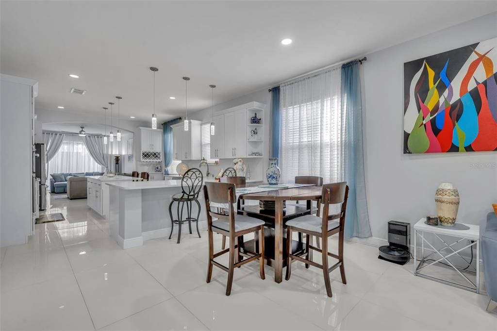 待售: $525,000 (4 贝兹, 2 浴室, 2052 平方英尺)