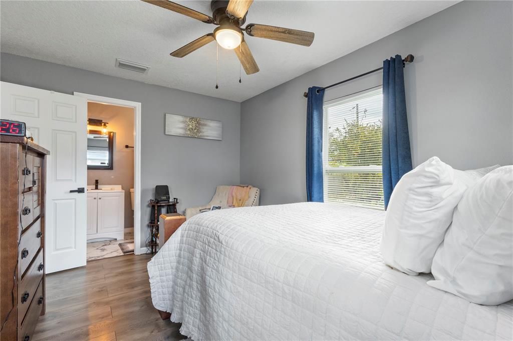 На продажу: $310,000 (3 спален, 2 ванн, 1176 Квадратных фут)