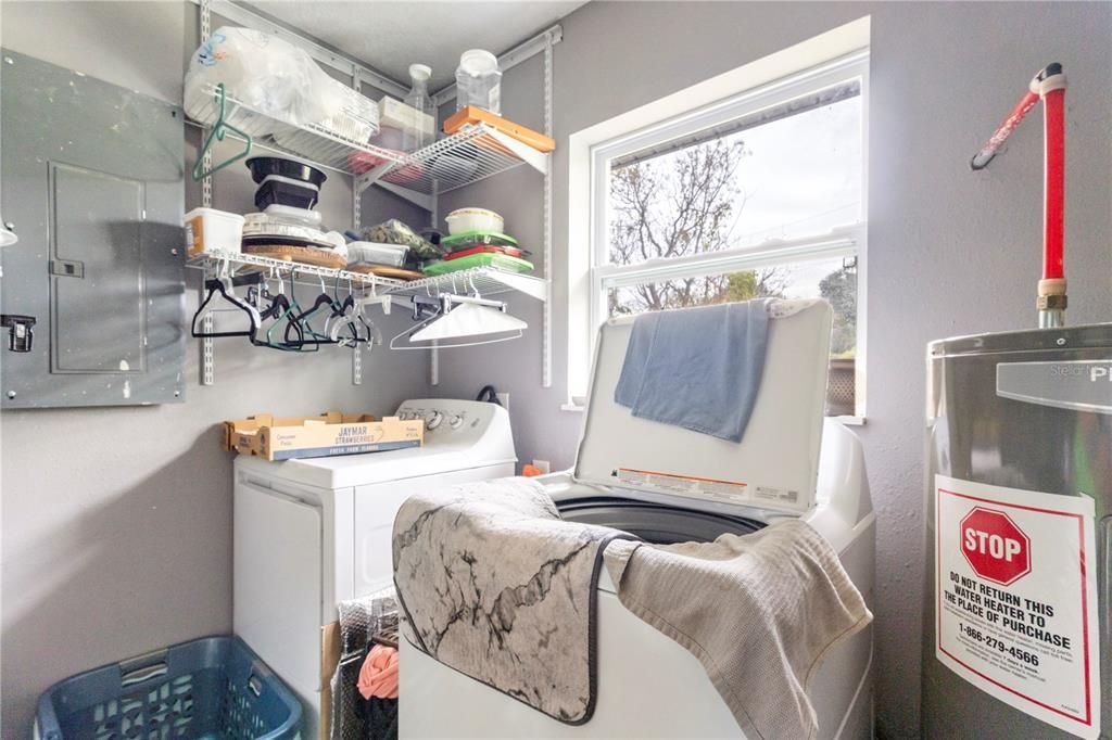 На продажу: $310,000 (3 спален, 2 ванн, 1176 Квадратных фут)