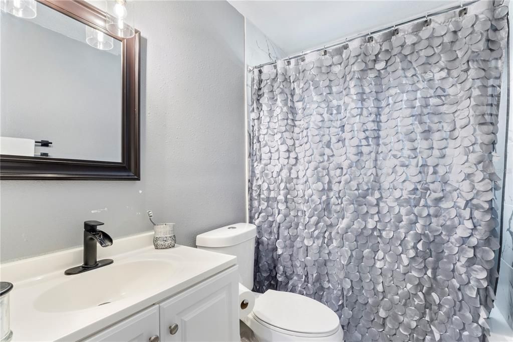 На продажу: $310,000 (3 спален, 2 ванн, 1176 Квадратных фут)