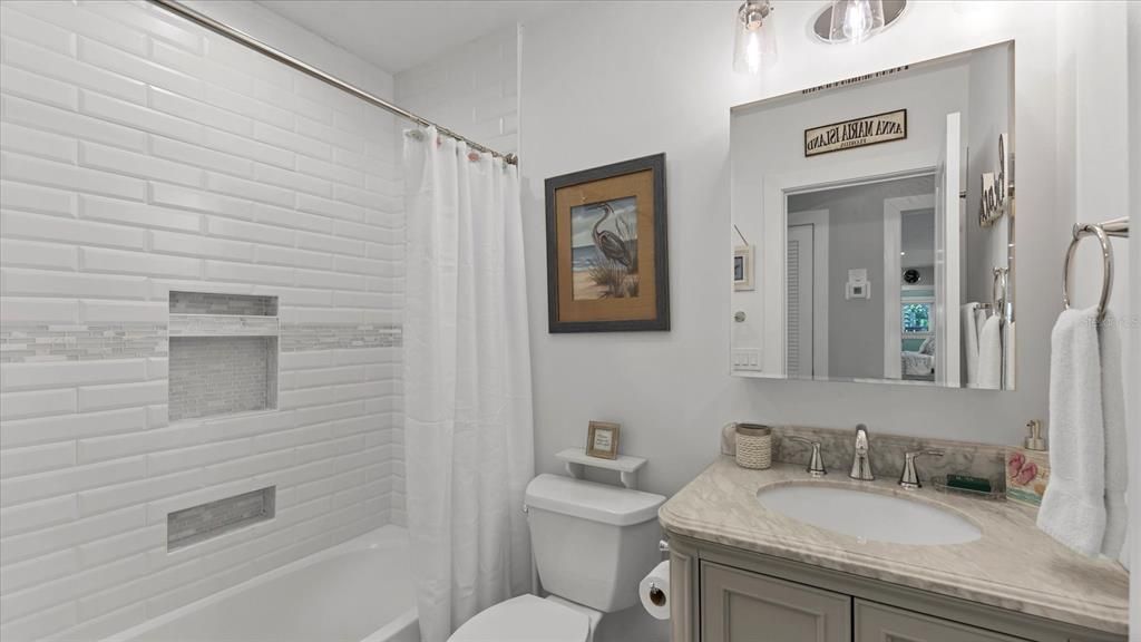 For Sale: $1,995,000 (3 beds, 3 baths, 1421 Square Feet)