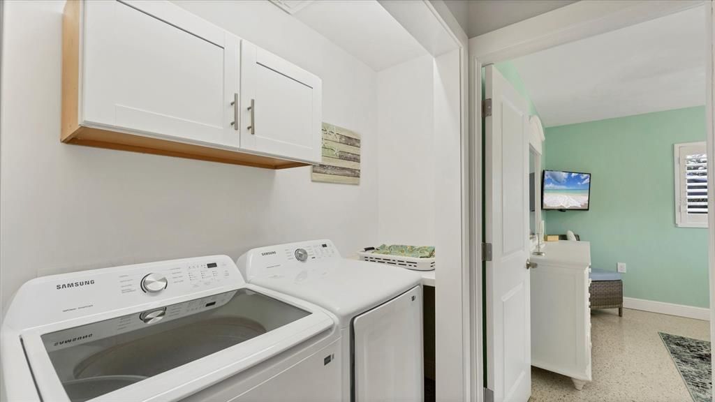 For Sale: $1,995,000 (3 beds, 3 baths, 1421 Square Feet)