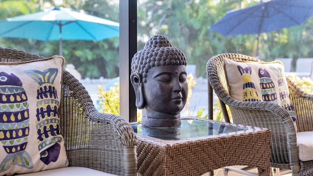 For Sale: $1,995,000 (3 beds, 3 baths, 1421 Square Feet)