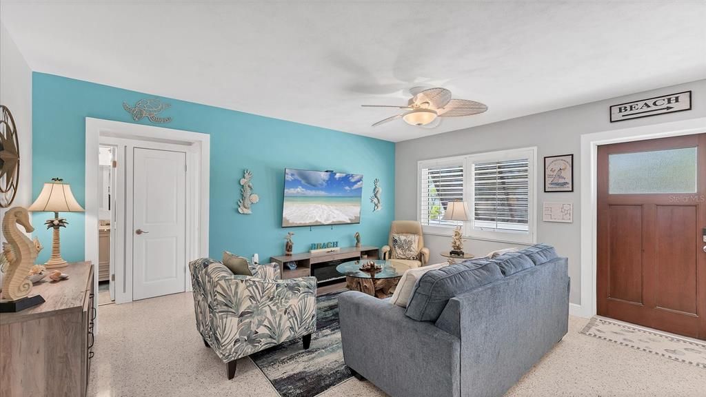 For Sale: $1,995,000 (3 beds, 3 baths, 1421 Square Feet)