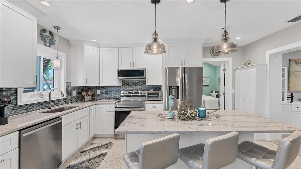 For Sale: $1,995,000 (3 beds, 3 baths, 1421 Square Feet)