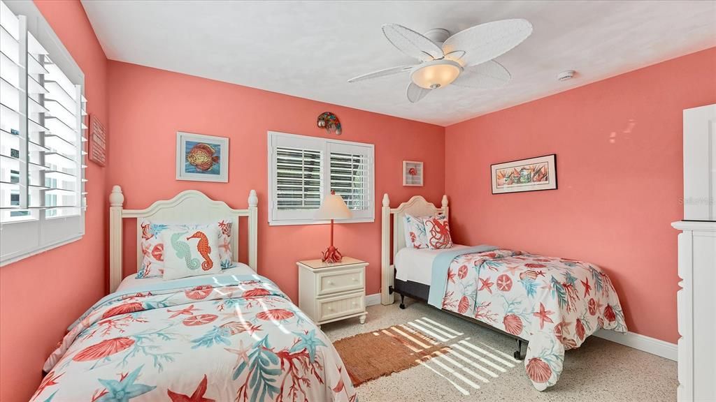 For Sale: $1,995,000 (3 beds, 3 baths, 1421 Square Feet)