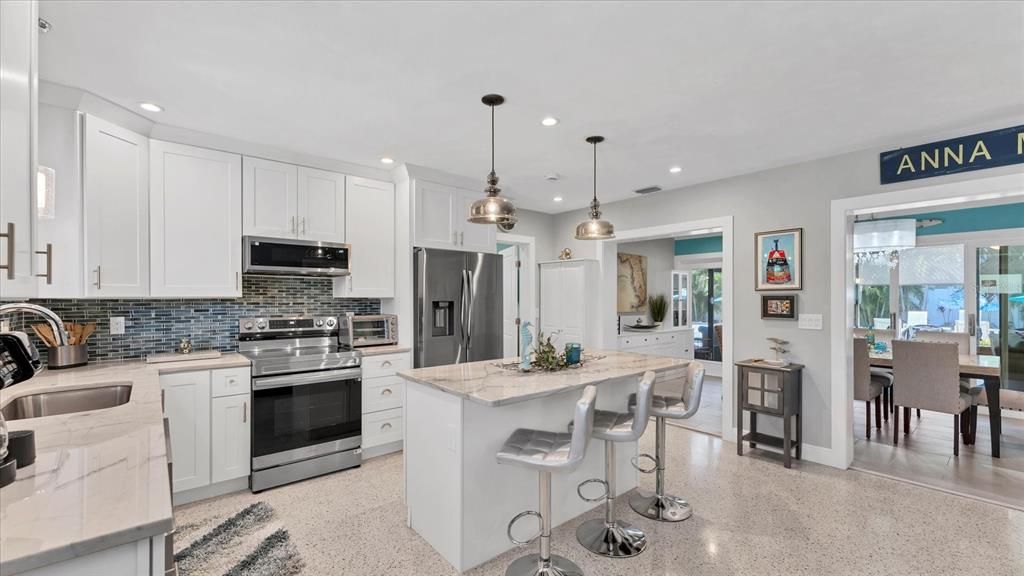 For Sale: $1,995,000 (3 beds, 3 baths, 1421 Square Feet)