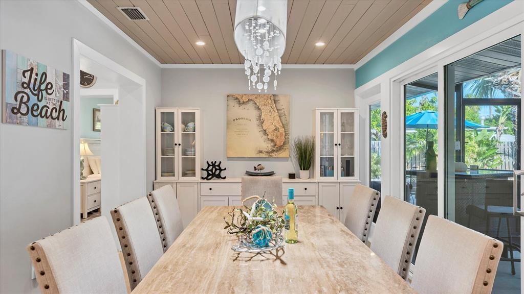 For Sale: $1,995,000 (3 beds, 3 baths, 1421 Square Feet)