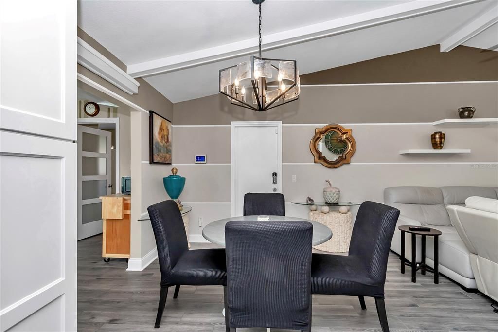 На продажу: $287,000 (3 спален, 2 ванн, 1360 Квадратных фут)