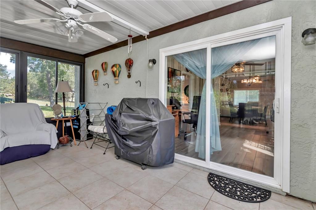 На продажу: $287,000 (3 спален, 2 ванн, 1360 Квадратных фут)