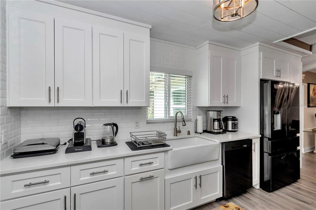 На продажу: $287,000 (3 спален, 2 ванн, 1360 Квадратных фут)