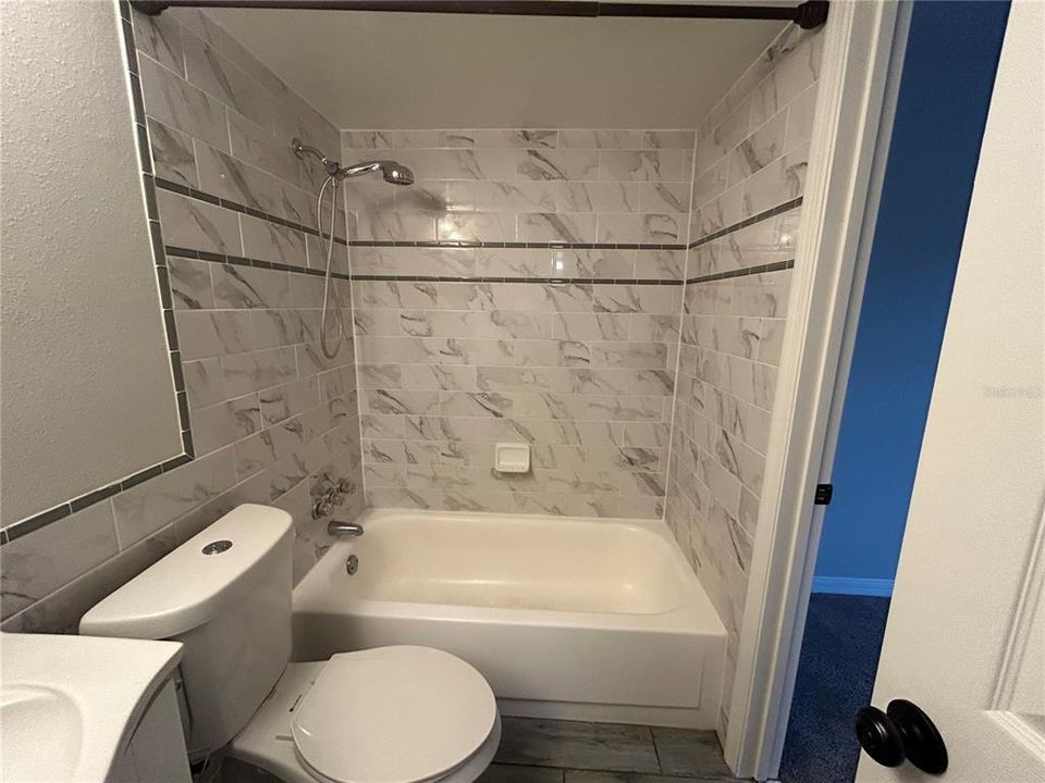 出租: $1,100 (1 贝兹, 1 浴室, 581 平方英尺)