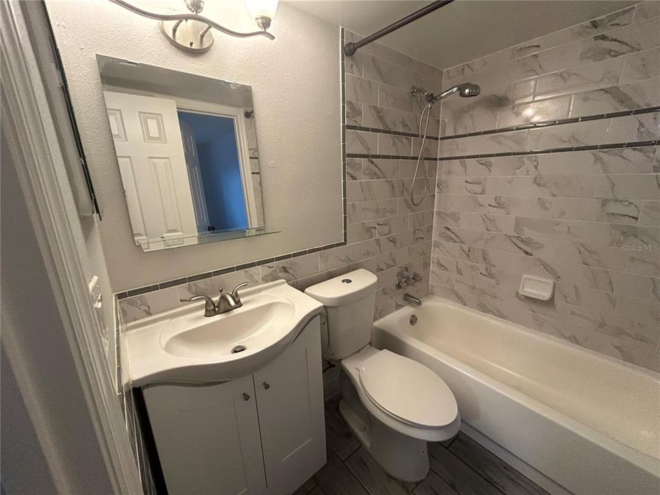 出租: $1,100 (1 贝兹, 1 浴室, 581 平方英尺)